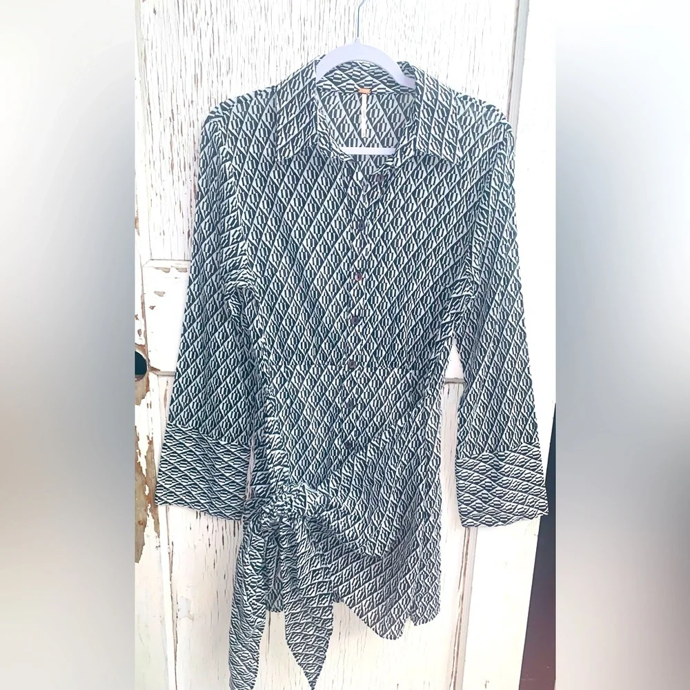🖤FREE PEOPLE Wrap Dress-VERY Rare/Size small🖤🖤NWOT.